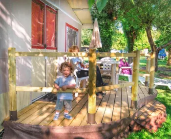 Mietunterkunft - Lodgetent Deluxe - 10 Meter Vom Strand Entfernt - INTERNATIONAL GLAMPING LAGO DI BRACCIANO