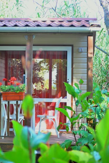 Mietunterkunft - Mobilheim Comfort De Luxe 35M² - INTERNATIONAL GLAMPING LAGO DI BRACCIANO