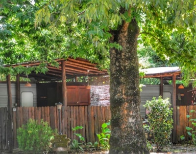 Caravan with patio - Pet Friendly — 2