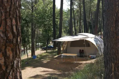 Piazzola Tente >100 M² Con Allacciamento Elettrico