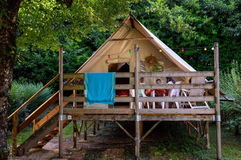 Tente Lodge Amazone 22M² Sans Sanitaires Sur Pilotis