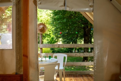 Tent Lodge Amazone 22m² on piles - without toilet blocks