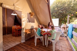 Mietunterkunft - Zelt Lodge Amazone 22M² Auf Pfählen - Ohne Sanitäranlagen - Camping Qualité le Val de Saures