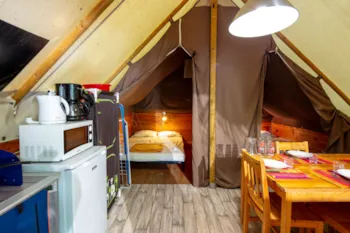 Mietunterkunft - Zelt Lodge Amazone 22M² Ohne Sanitäranlagen - Camping Qualité le Val de Saures