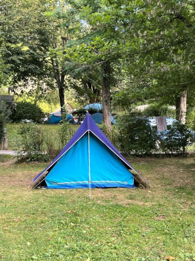 Comfort Pitch + 1 car + tent, caravan or camping-car