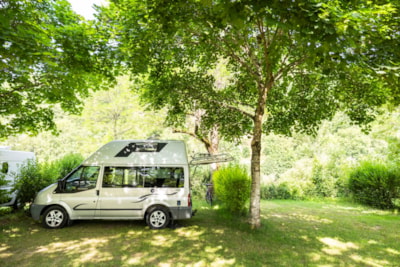 Comfort Pitch + 1 car + tent, caravan or camping-car