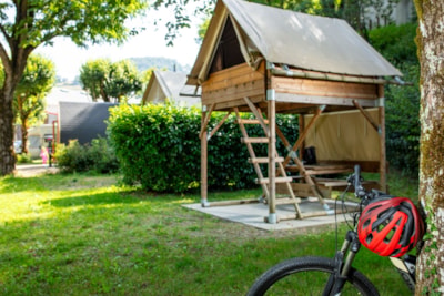 The ideal 2-person bivouac tent for hikers