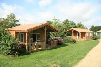 Mietunterkunft - Chalet  Prestige Premium  24M²- 2 Zimmer + Überdachte Terrasse 14M² - Camping Paradis La Bretonnière