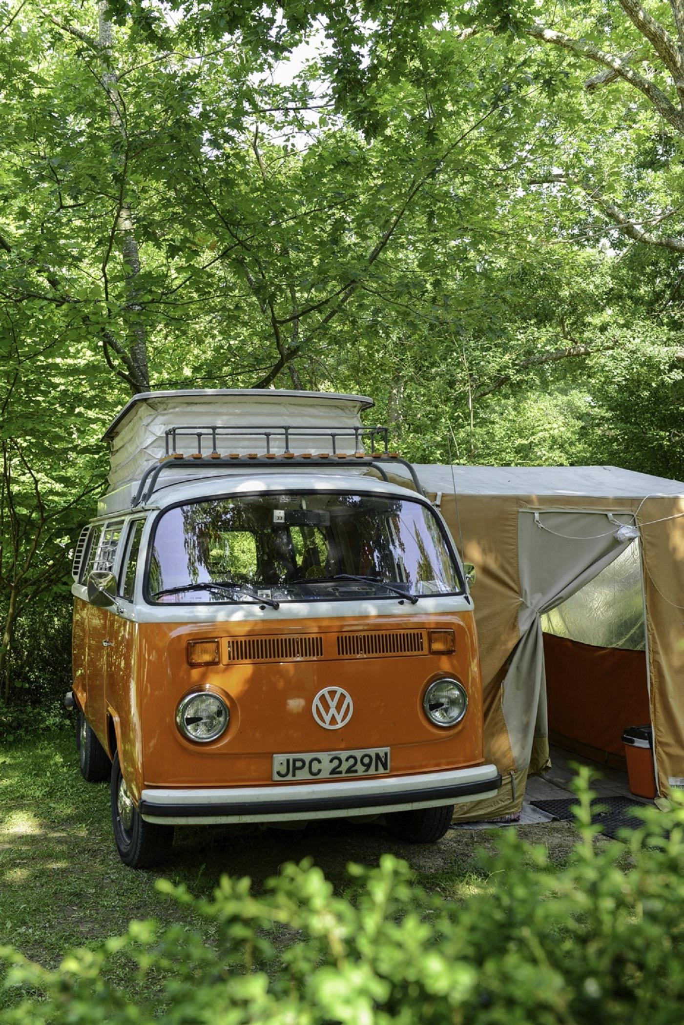 Emplacement - Emplacement : Tente / Caravane + Voiture Ou Camping-Car / Camion Aménagé - Camping Le Col d'Ibardin