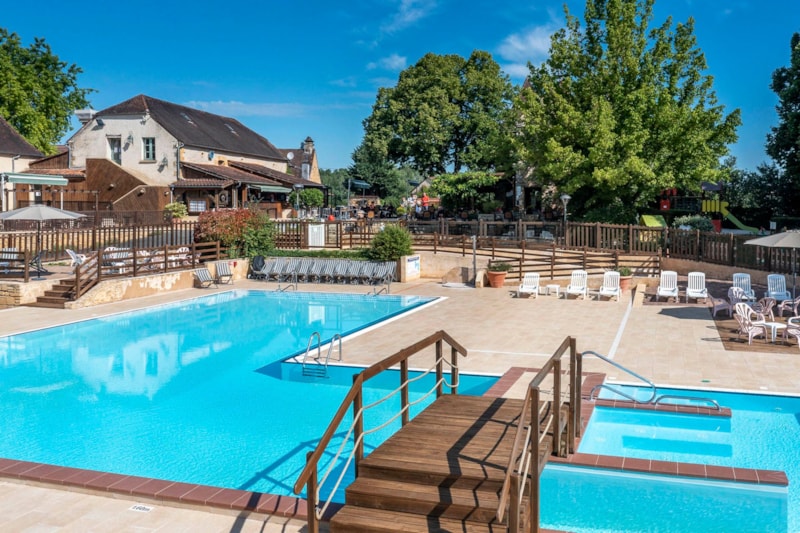 ROMANEE Grottes de Roffy - Camping - Sainte-Nathalène