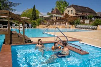ROMANEE Grottes de Roffy - image n°2 - Camping Direct