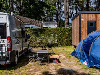 Stellplatz - Stellplatz Mit Eigener Sanitäranlage - - Camping Sunêlia le Petit Bois