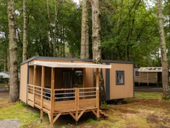 Mietunterkunft - Sunêlia Confort Sorlock - 2 Schlafzimmer - - Camping Sunêlia le Petit Bois