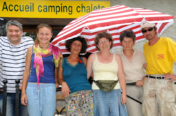 Reception team Camping Qualité Le Paisserou - Najac