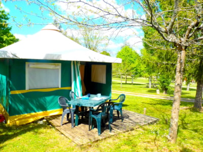 Economic canvas tent / 2 bedrooms - terrace