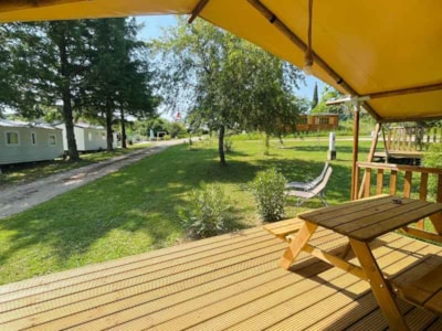 Taiga Lodge / 2 rooms / with sanitary facilities - terrace on stilts