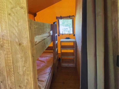 Taiga Lodge / 2 rooms / with sanitary facilities - terrace on stilts