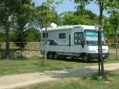 Piazzola Large Per Camper - Caravan (Forfait Di Base 2 Persone)