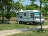 Grand Emplacement Pour Camping-Car (Forfait 2 Personnes)