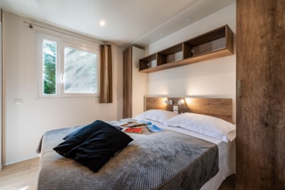 Mobile Home Deluxe — 4