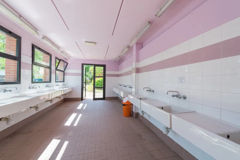 Grand Emplacement Pour Camping-Car (Forfait 2 Personnes)