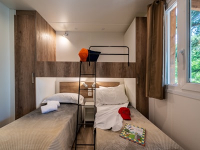 Mobile Home Deluxe — 8