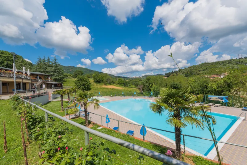 Grand Emplacement Pour Camping-Car (Forfait 2 Personnes)