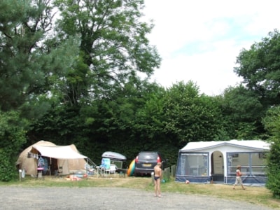 Pitch + tent or caravan