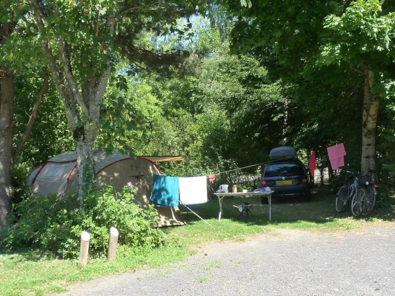 Emplacement + Tente Ou Caravane