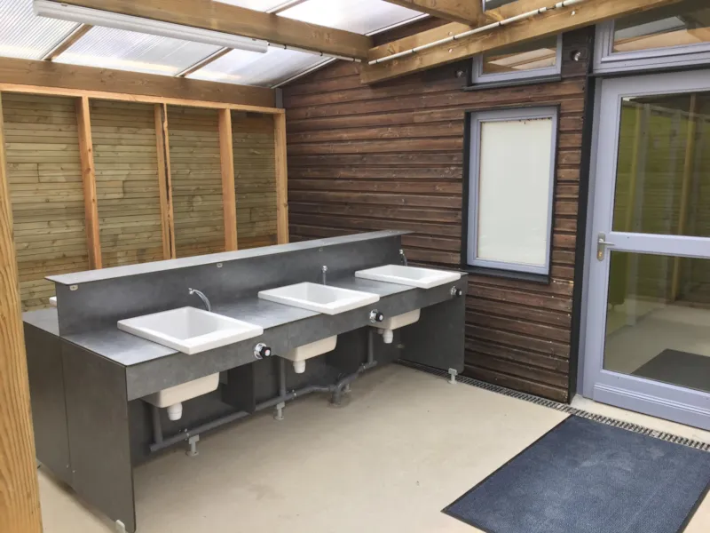 Emplacement + Tente Ou Caravane