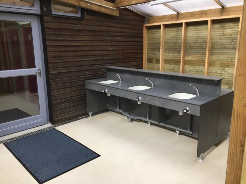 Emplacement + Tente Ou Caravane