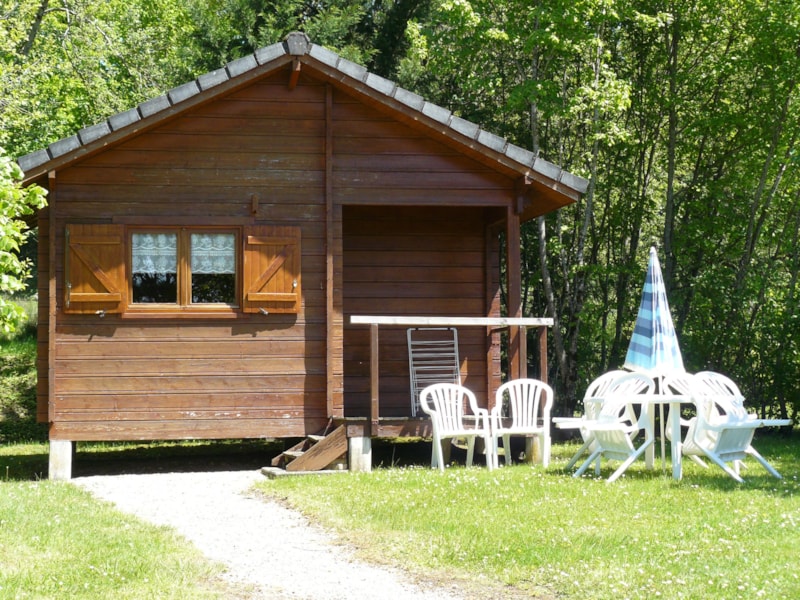 HUTTE OLGA / CAMPING DE LAVAURS (à 8KM du camping du Val Saint Jean)