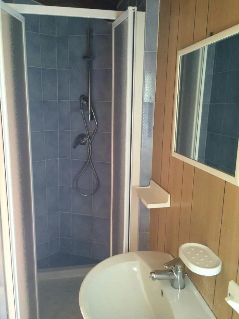 Bungalow Une-Pièce De Forme Hexagonale