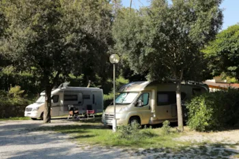 Stellplatz - Zeltplatz Wohnmobil (Max 7.00X6.00M) - Villaggio Camping Valdeiva