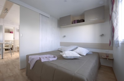 Standard Mobile Home 32m² (3 bedrooms) + terrace 10m² + TV — 5