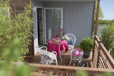 Comfort mobile home 25m² (2 bedrooms) + semi-covered terrace 10m² + TV — 2