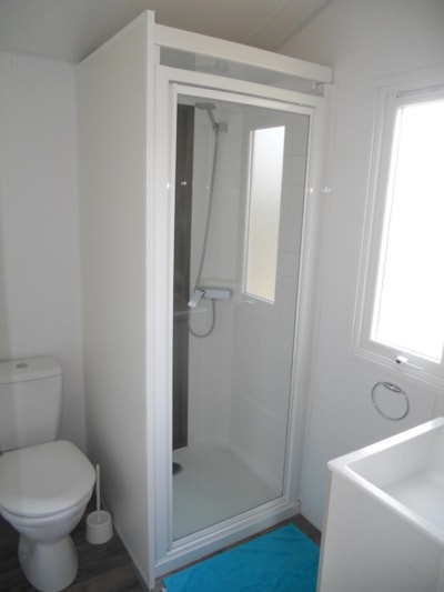 Mobil-Home Confort 18m² (1 bedroom) + covered terrace 9m² + TV — 6