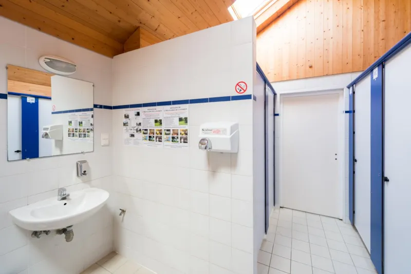 Emplacement Classique - >80 M²- Électricité 10A - 1 Véhicule - Eau À Proximité