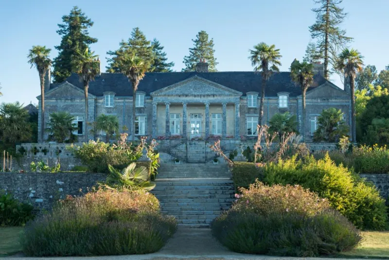 Emplacement Confort - >110 M² - Electricité 10A -Connexion  Eau - Evacuation Eau Grises - 1 Véhicule