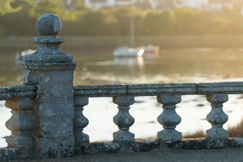 Emplacement Confort - >110 M² - Electricité 10A -Connexion  Eau - Evacuation Eau Grises - 1 Véhicule