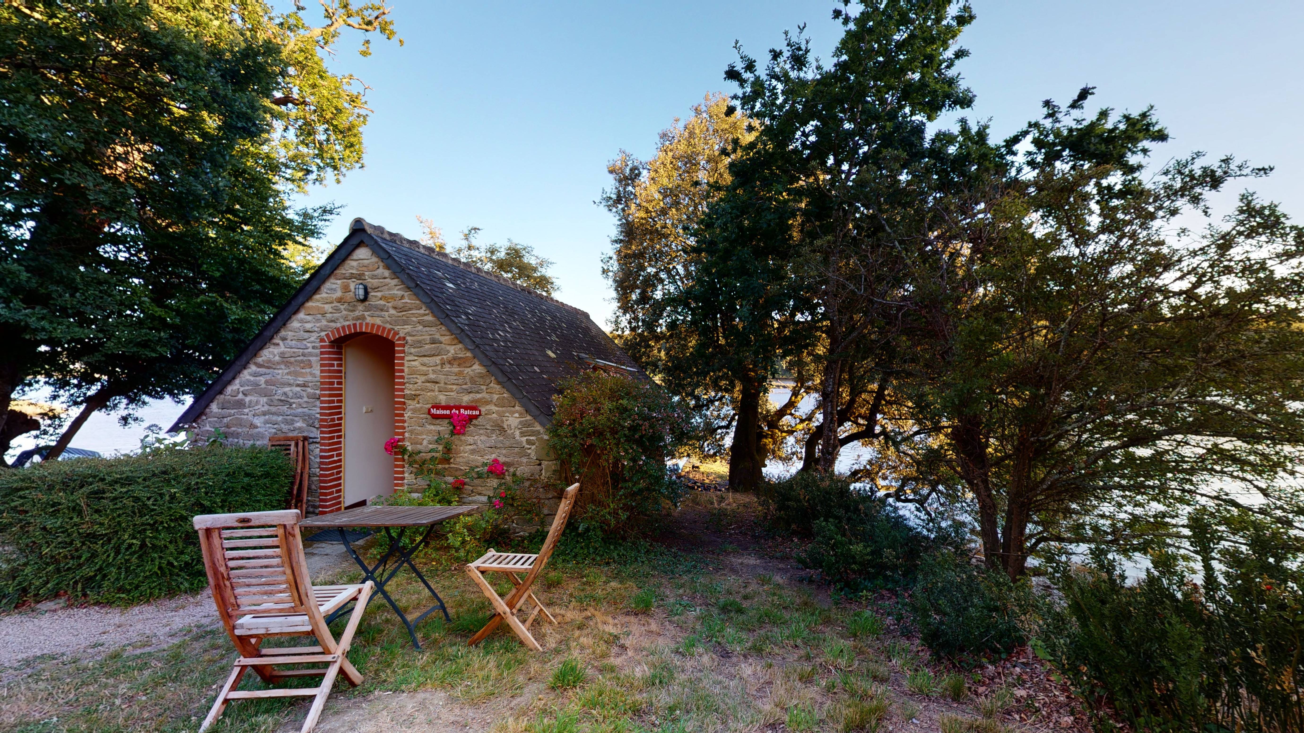 Location - Maison Du Bateau 27 M² - Camping Castel L'Orangerie de Lanniron