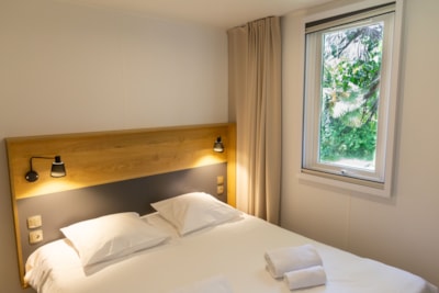 Sunêlia Prestige Escapade 3 Bed Rooms  1 Bathroom - 35 m² + half covered wooden Terras 15 m² — 2