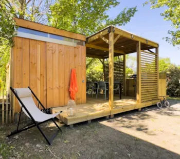 Stellplatz - Stellplatz Luxe Sanitär Individuell + Garden Pack - Camping Sunêlia L'Orangerie de Lanniron