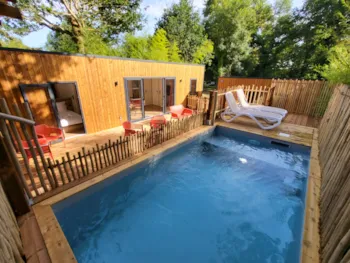 Accommodation - Sunêlia Luxe Villa 10 People - 5 Bedrooms - Camping Sunêlia L'Orangerie de Lanniron