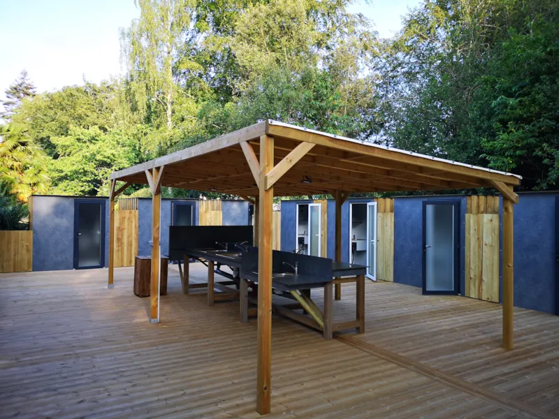 Emplacement Confort Plus - >130 M² - Electricité 10A -Connexion Eau - Evacuation Eau Grises