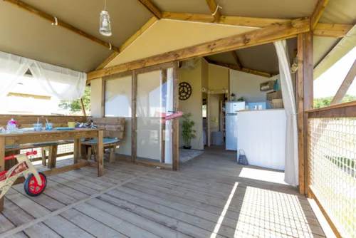 Location - Lodge Havana  27M² 2 Chambres 2020 - image n°3 - Camping Ile de la Comtesse