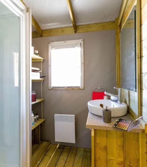 Location - Lodge Havana  27M² 2 Chambres 2020 - image n°7 - Camping Ile de la Comtesse