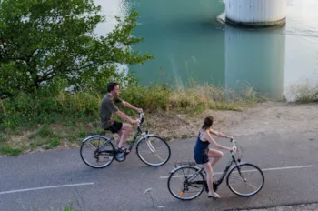 Stellplatz - Pauschale Radfahrer - Camping Ile de la Comtesse