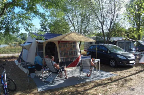 Emplacement - Forfait Nature - image n°2 - Camping Ile de la Comtesse