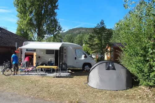 Emplacement - Forfait Nature - image n°1 - Camping Ile de la Comtesse